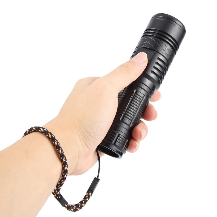 20W Telescopic Zoom Led Flashlight 2000Lm Black