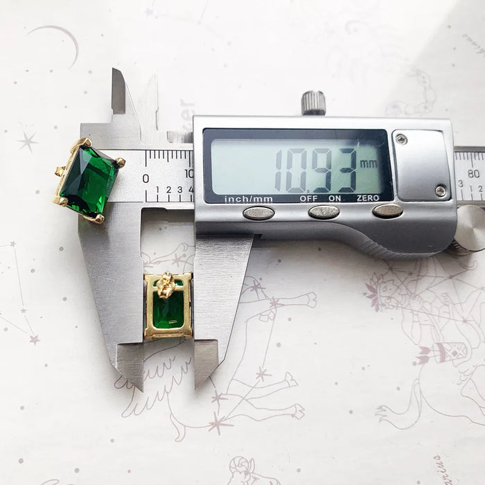 925 Sterling Silver Green Stone Stud Earrings Vintage Charm