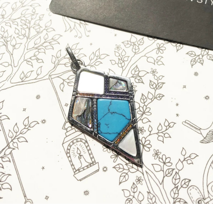 925 Sterling Silver Stylish Lucky Pendant Ethnic Design Perfect Gift For Women