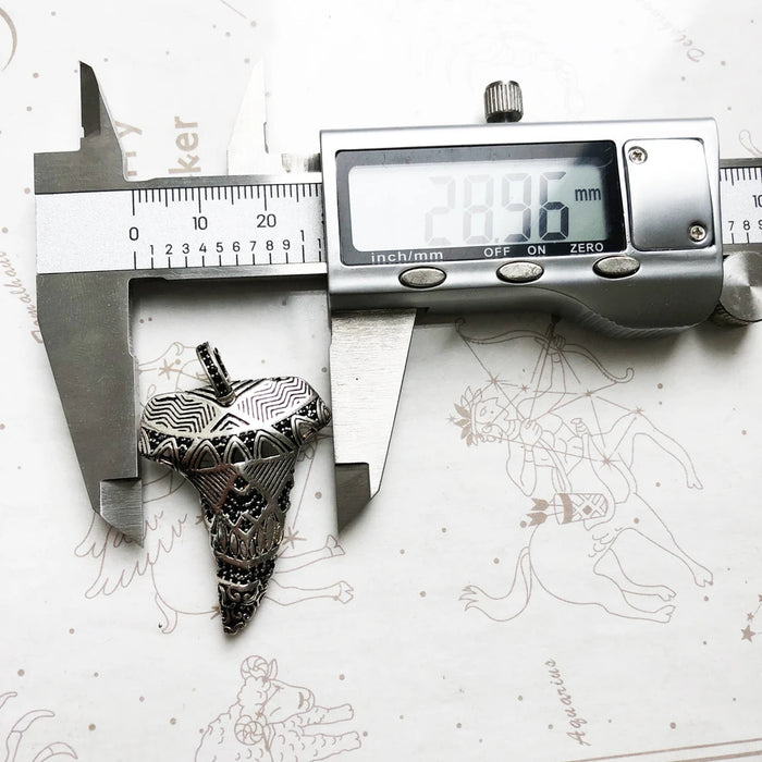 925 Sterling Silver Maori Shark Tooth Pendant Ethnic Jewelry For Men & Women