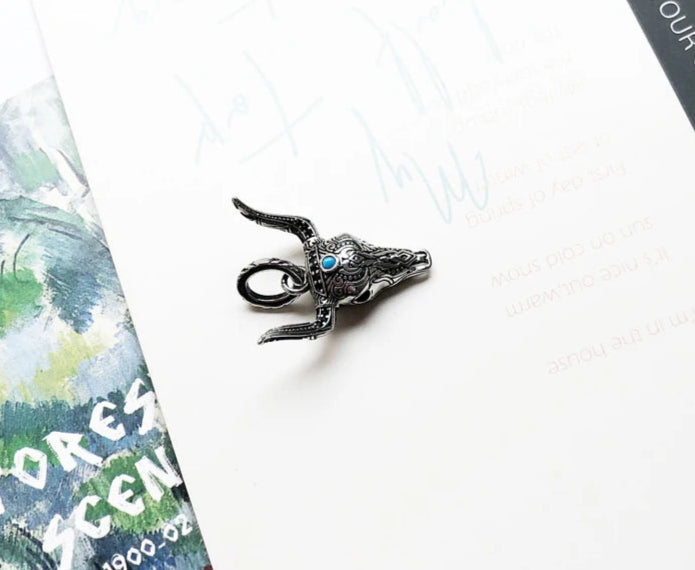 925 Sterling Silver Turquoise Bull Head Pendant Ethnic Jewelry For Men & Women
