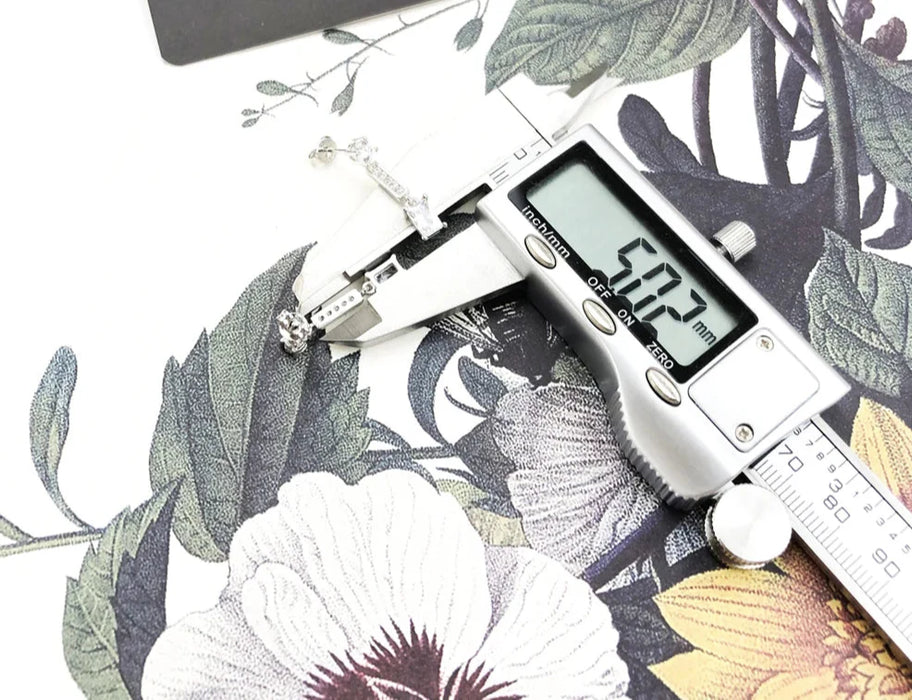 925 Sterling Silver Angular Stone Ear Studs Modern Design For Women