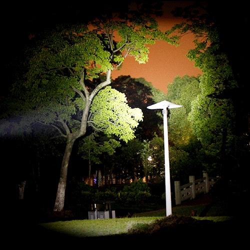 180Lm Zoom Lens Led Flashlight 1-Mode White Light With Clip