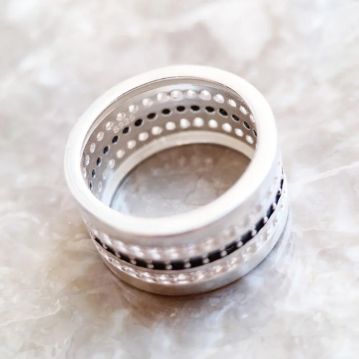 925 Sterling Silver Black & White Pave Entenity Ring Glam Fashion Jewelry For Women