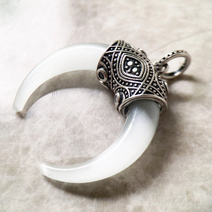 925 Sterling Silver Tiger Tooth Pendant Fashion Jewelry For Women