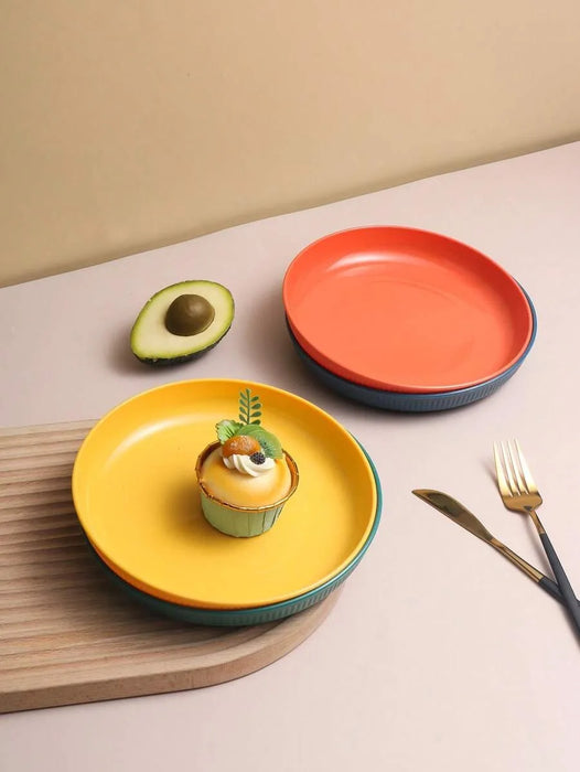 4 / 11 Piece Reusable Plastic Dinner Plates Perfect For Picnics Kitchen Use Microwave & Dishwasher Safe