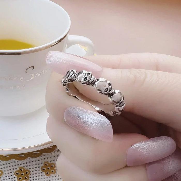 925 Sterling Silver Rebel Street Skulls Band Ring