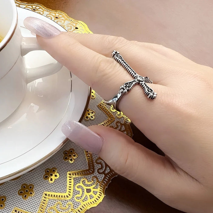 925 Sterling Silver Victorian Black Stones Ring