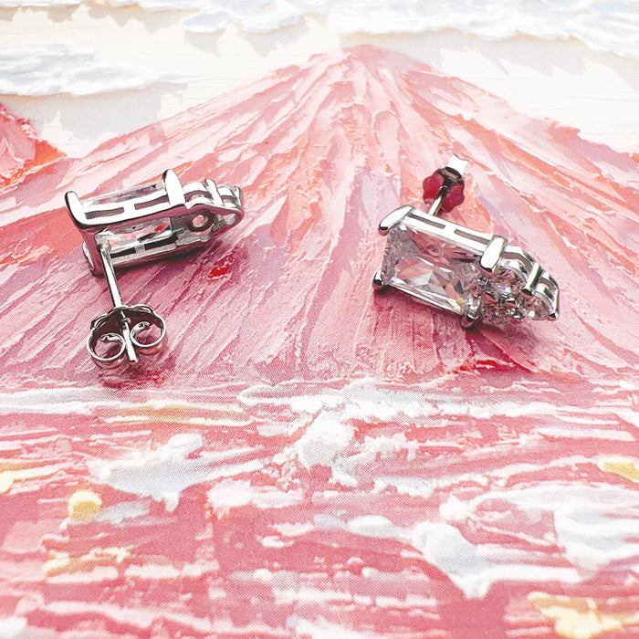 925 Sterling Silver Stylish Ear Studs For Women Elegant Design