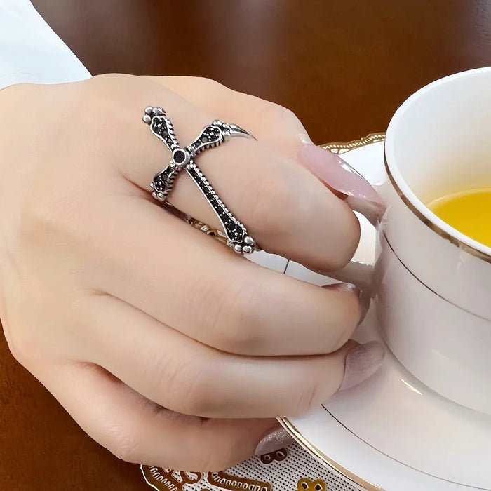 925 Sterling Silver Victorian Black Stones Ring