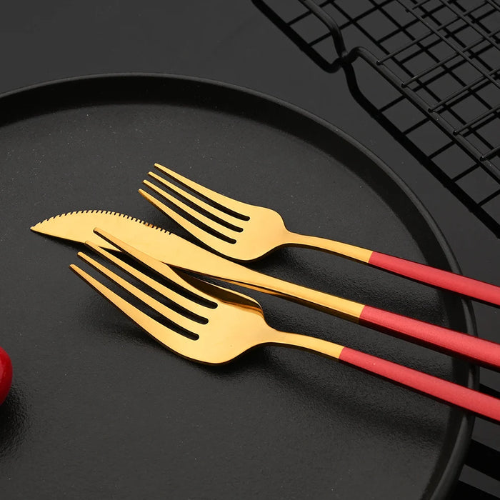 30 Piece Stainless Steel Cutlery Set For Dining And Kitchen