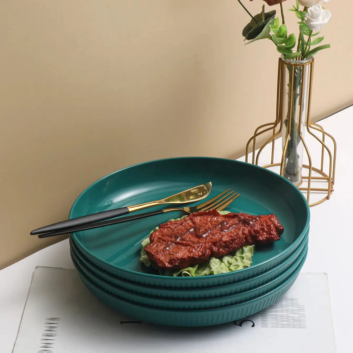 2 / 4 / 6 Piece Reusable Dark Green Striped Plastic Plates