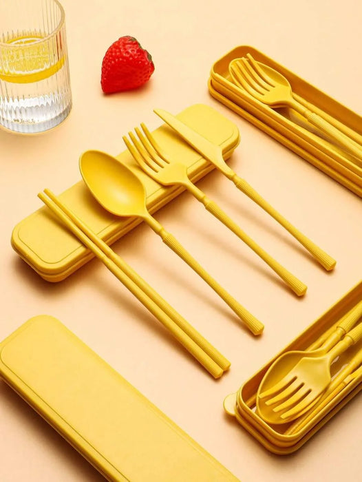 Reusable Plastic Tableware Set For Picnics Camping And Students