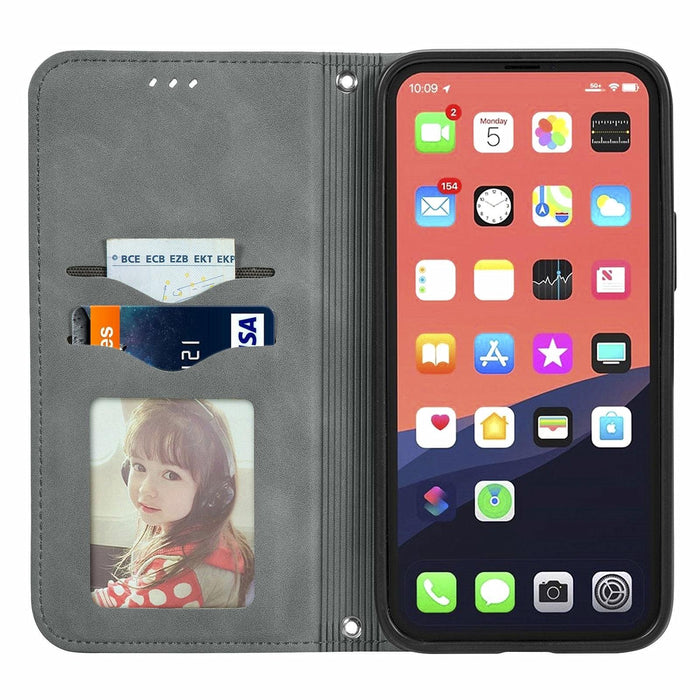 For Iphone 15 Retro Skin Feel Magnetic Flip Leather Phone Case