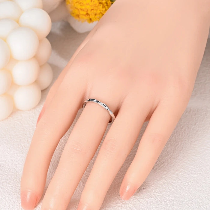925 Sterling Silver Liquid Metal Ring Luxury Zircon Design For Women Wedding Jewelry