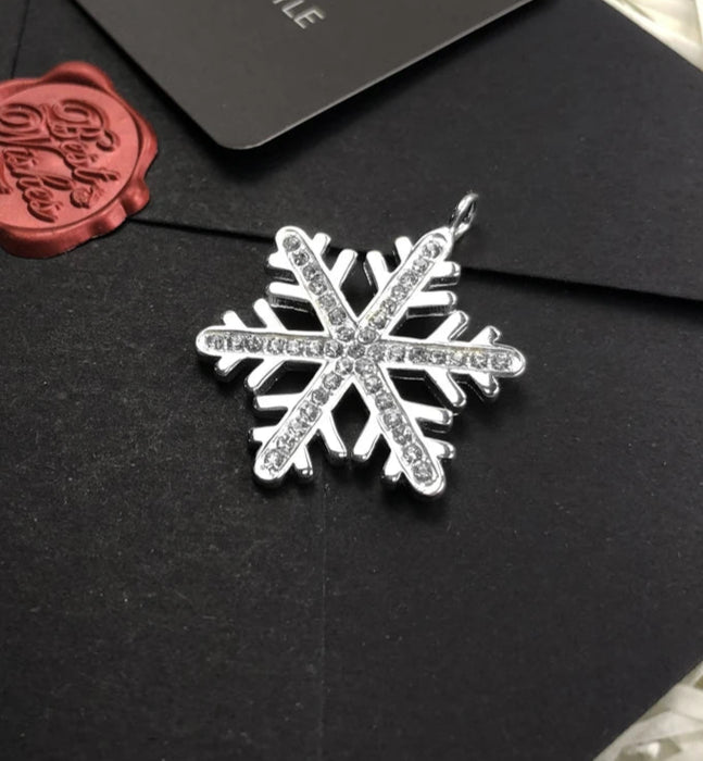 925 Sterling Silver Snowflake Pendant Winter Accessory For Women