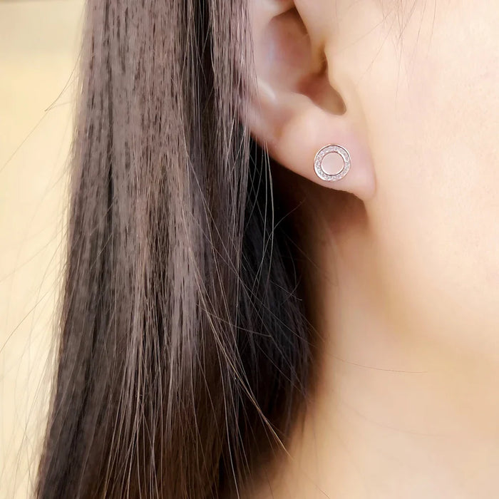 925 Sterling Silver Romantic Round Shell Studs Earrings For Women