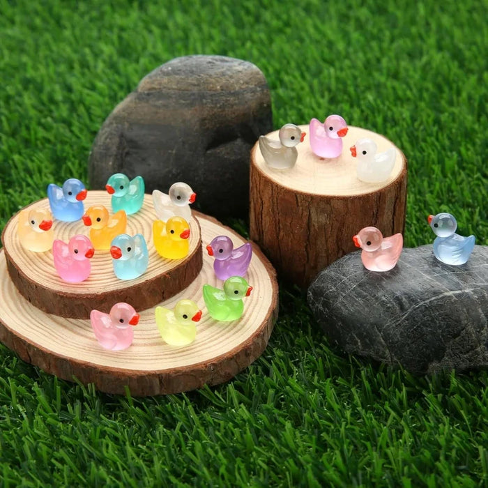 50 / 100 Pcs Mini Luminous Resin Ducks Glow In The Dark Micro Garden Decor