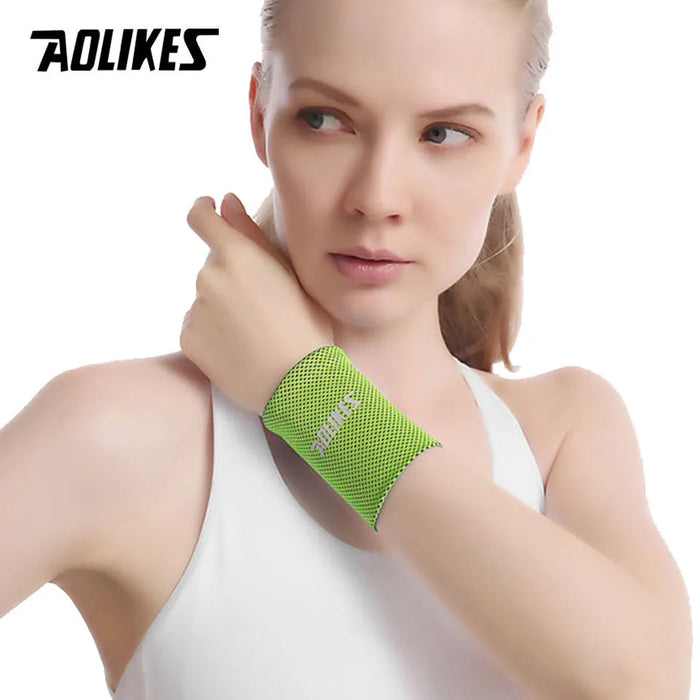 Sport Wristband For Ice Feeling Support Unisex Weightlifting Volleyball Cycling Safety
