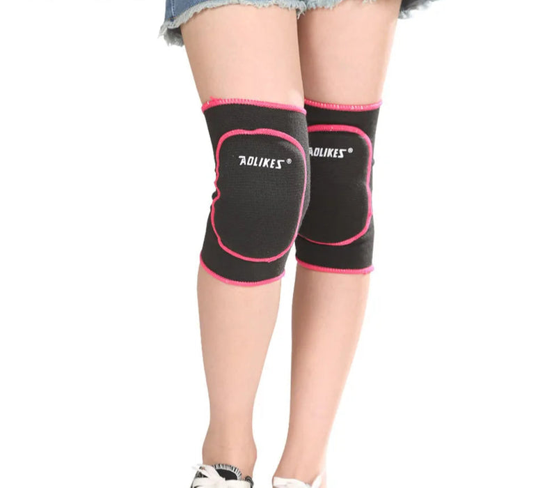Pair of Kids Thick Sponge Knee Pads For Sports And Gym