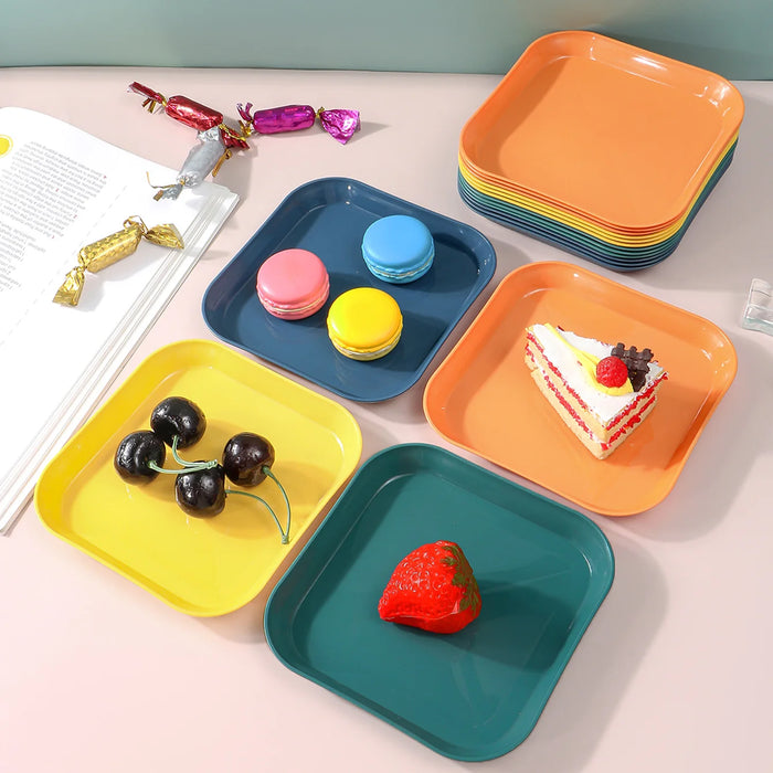 4 / 8 / 12 Piece Reusable Plastic Snack Plates Perfect For Home Camping Weddings And Parties