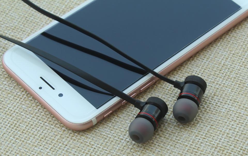 Moreblue S07 Wireless Bluetooth Metal Magnetic Stereo Bass Earphones Cordless Sport Earbuds With Microphone