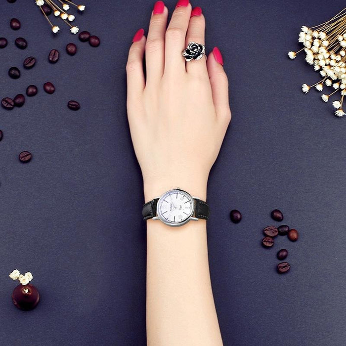 313 Roman Numeral Dial Women Business Quartz Watch Black Tray Silver Net Belt