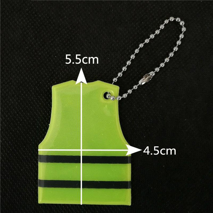 15 Pcs Vest Style Reflective Pendant Night Warning Highlight Reflective Keychain Random Colour Delivery 4.5X5.5Cm
