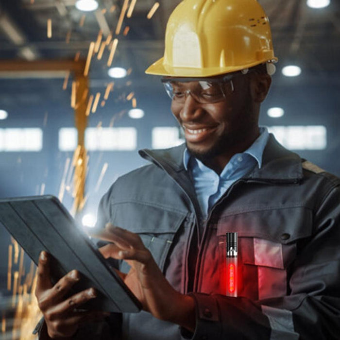 Convenient Mini Pen Light With 3 Light Sources