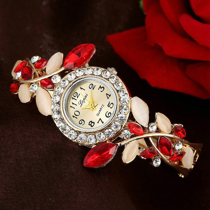 Women Retro Round Dial Diamond Petal Bracelet Quartz Watch Red