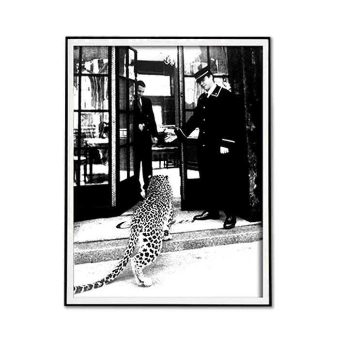 Wall Art 30Cmx40Cm Luxury Brand Leopard Jewelry Shop Poster Black Frame Canvas
