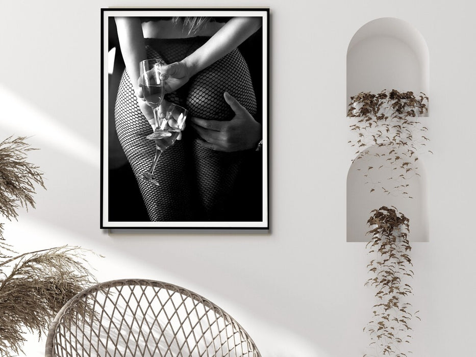 Wall Art 70Cmx100Cm Woman Drinking Wine In The Bar Black Frame Canvas