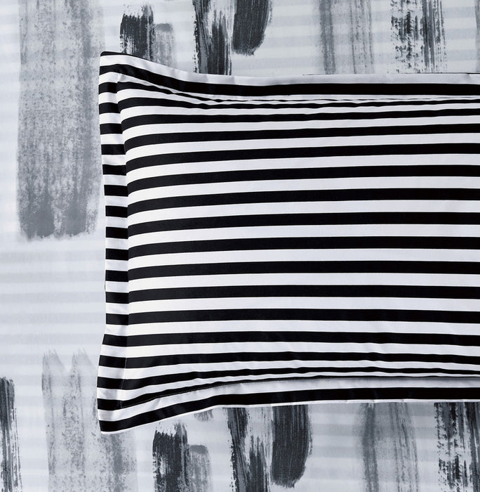 King Size Microfiber Reversible Quilt Cover Set - Lucas