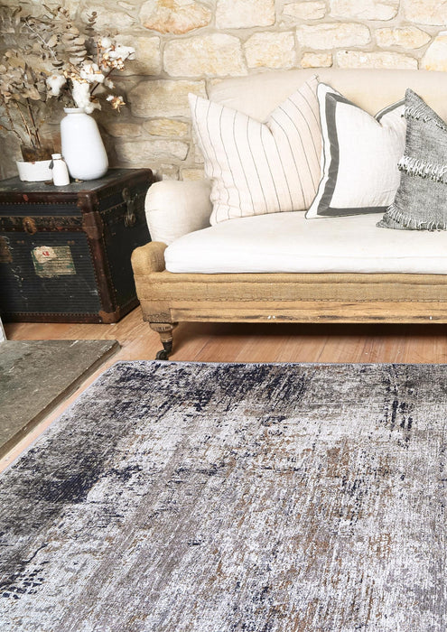 Elizabeth Ash Beige Distressed Vintage Rug 240X330 Cm