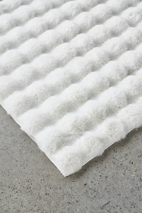 Washable Rug - White 270X180Cm