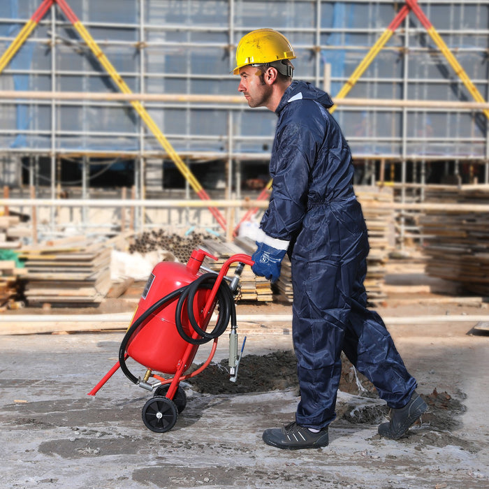 10Gal / 40L Sandblaster Equipped W / Nozzle Shut-Off Valve Pressure Gauge Ceramic Nozzle Rubber Wheels Grit Power Sand Blasters Portable Sandblasting Equipment