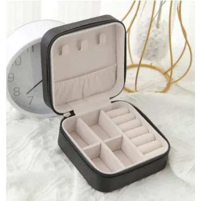 Compact Velvet Jewelry Storage Box With Zipper