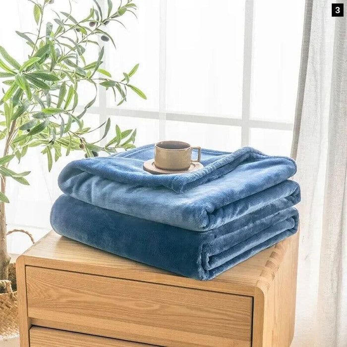 Soft Flannel Blanket for Air Conditioning