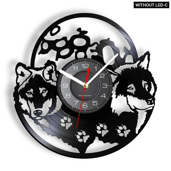 Vintage Wolf Wall Clock for Wildlife Lovers