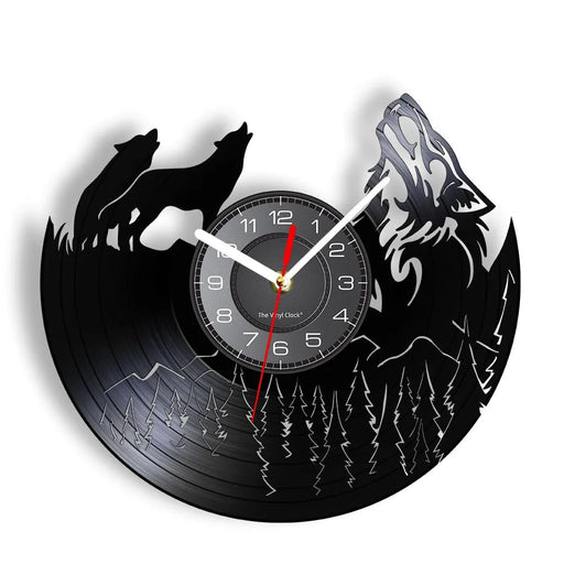 Vintage Wolf Wall Clock for Wildlife Lovers