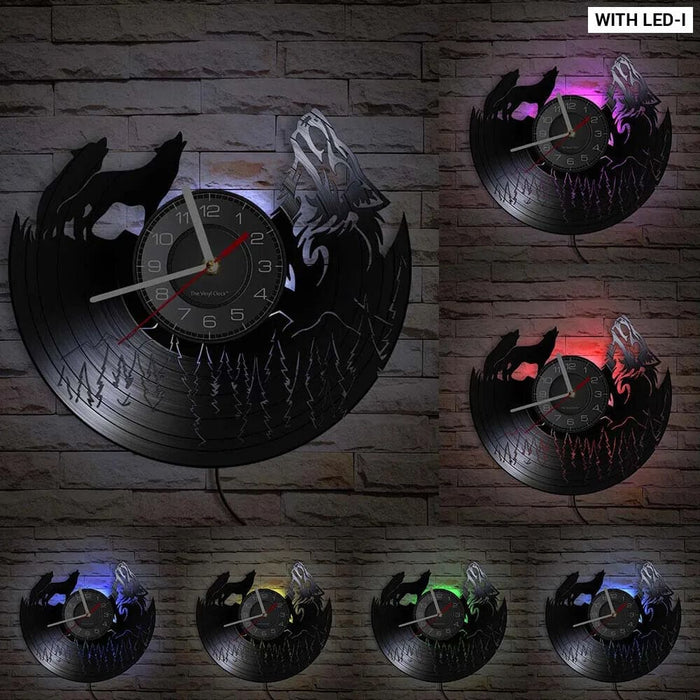 Vintage Wolf Wall Clock for Wildlife Lovers