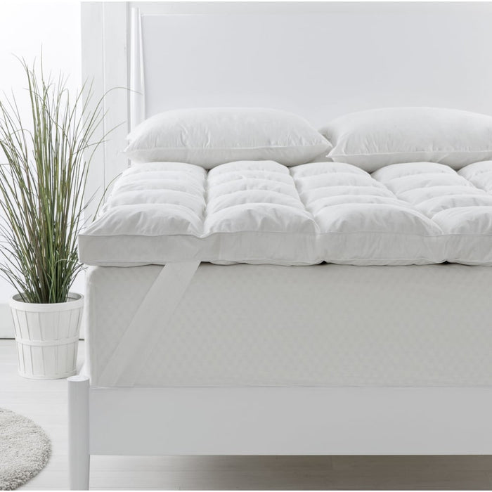 1800gsm Duck Feather Down Topper And 1000gsm 2 Pillows Set -